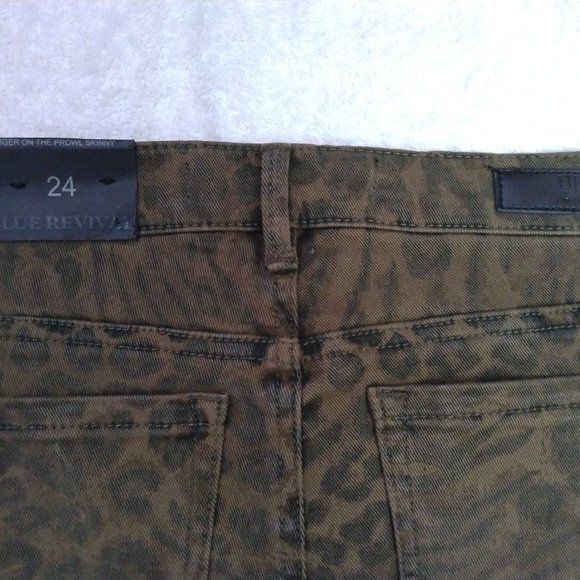 NEW Blue Revival Tiger Print Pants 24 (US 0) - Picture 8 of 10